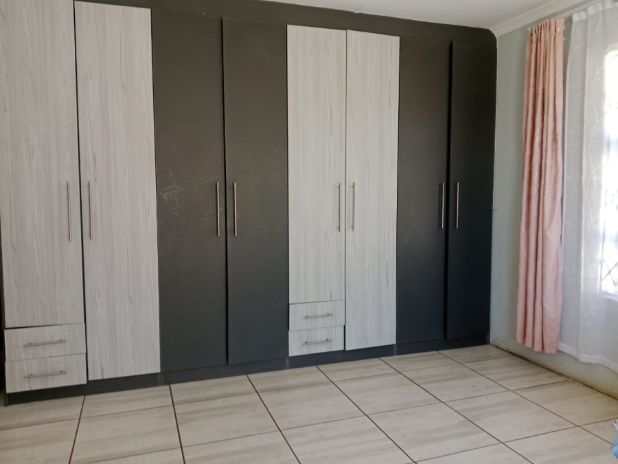 4 Bedroom Property for Sale in Kuruman Northern Cape